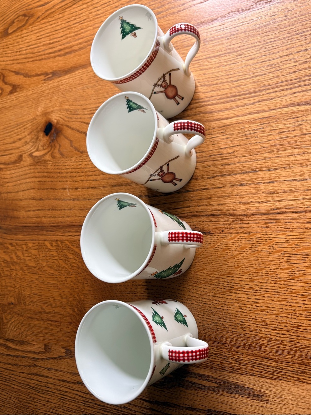 Set of 4 Crown Trent Christmas Reindeer & Tree Bone China Mug - Made in England - Picture 7 of 12